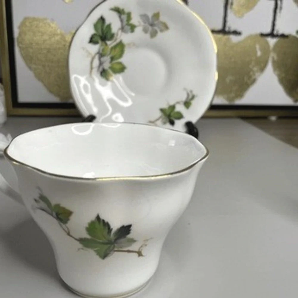 Royal Dover Bone‎ China Tea Cup Saucer Set Green Grape Leaves Gold Rim England